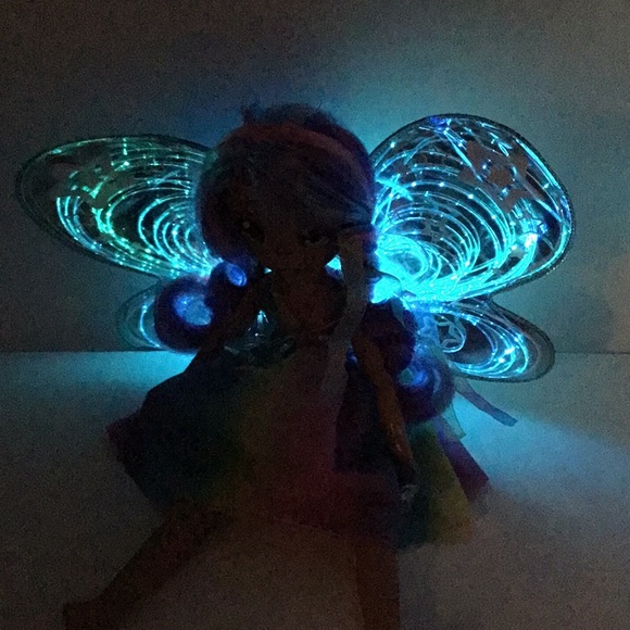 💵23/$1 FILL A BOX SALE! Dream Seekers Lght Up Doll - Picture 5 of 5